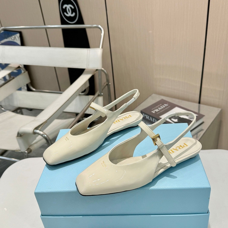 Pra*a sandals